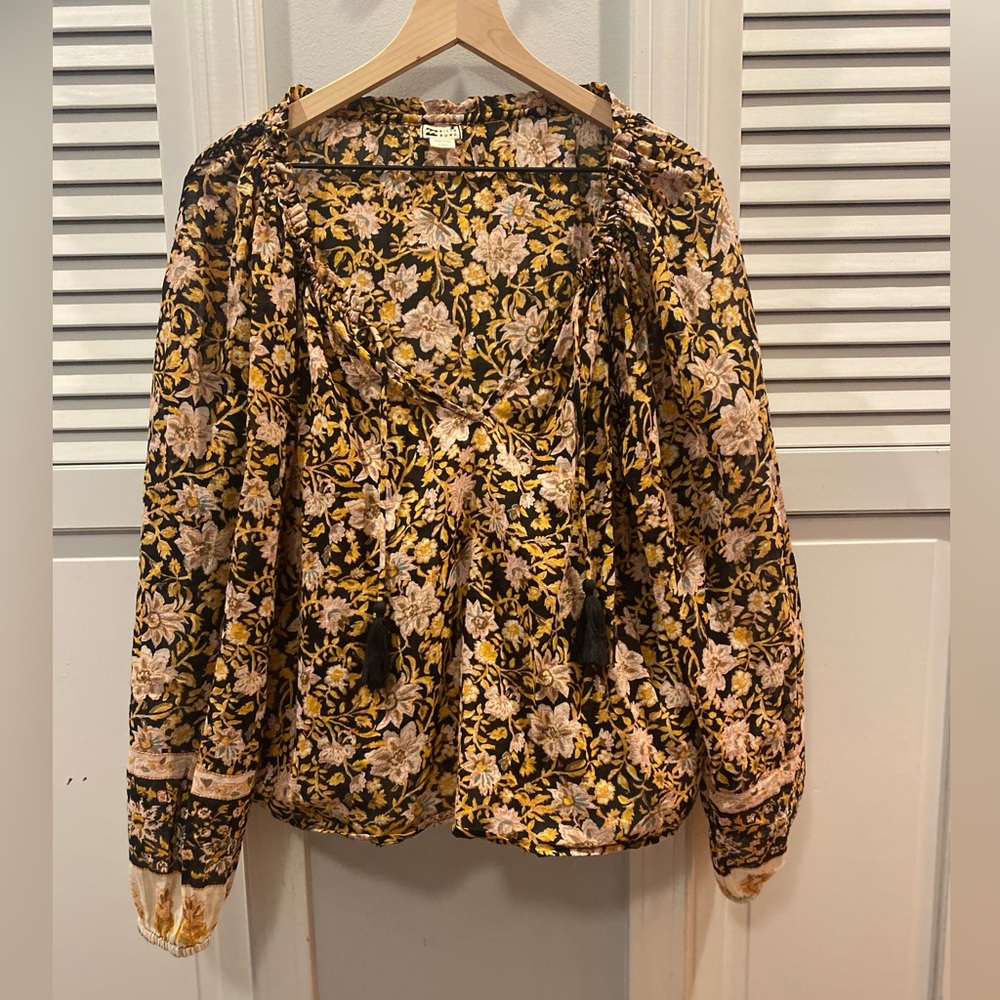 Billabong floral blouse